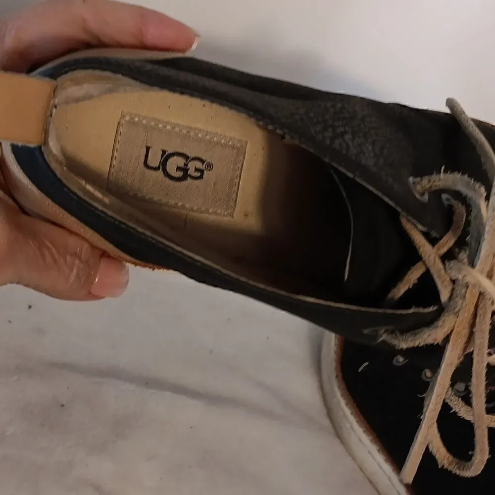Ugg Black & Tan Leather Lace Up Shoes